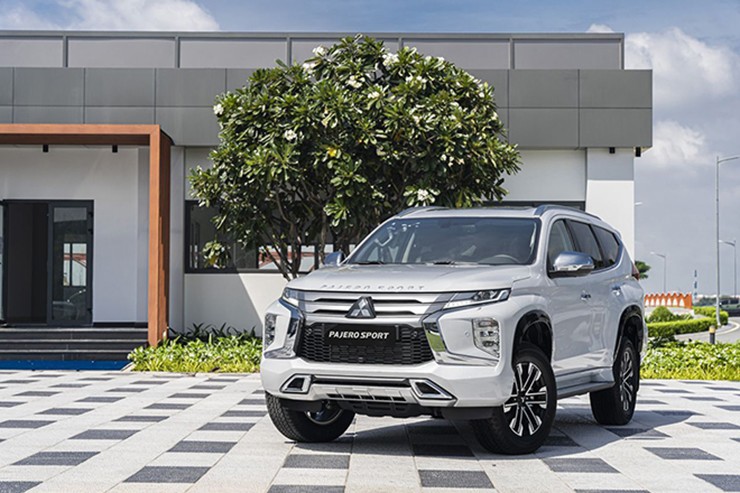 Giá xe Mitsubishi Pajero Sport lăn bánh tháng 6/2025 - 3