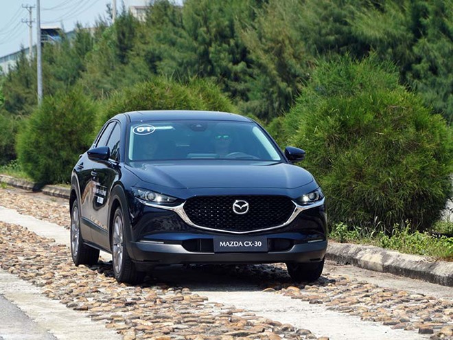 Giá xe Mazda CX-30 niêm yết và lăn bánh tháng 6/2025 - 8