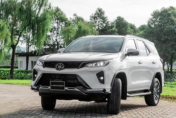Giá xe Toyota Fortuner lăn bánh các phiên bản cập nhật tháng 6/2025 - 5