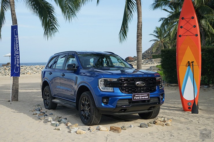 Giá xe Ford Everest tháng 7/2025, tặng Camera và Bảo hiểm vật chất - 7