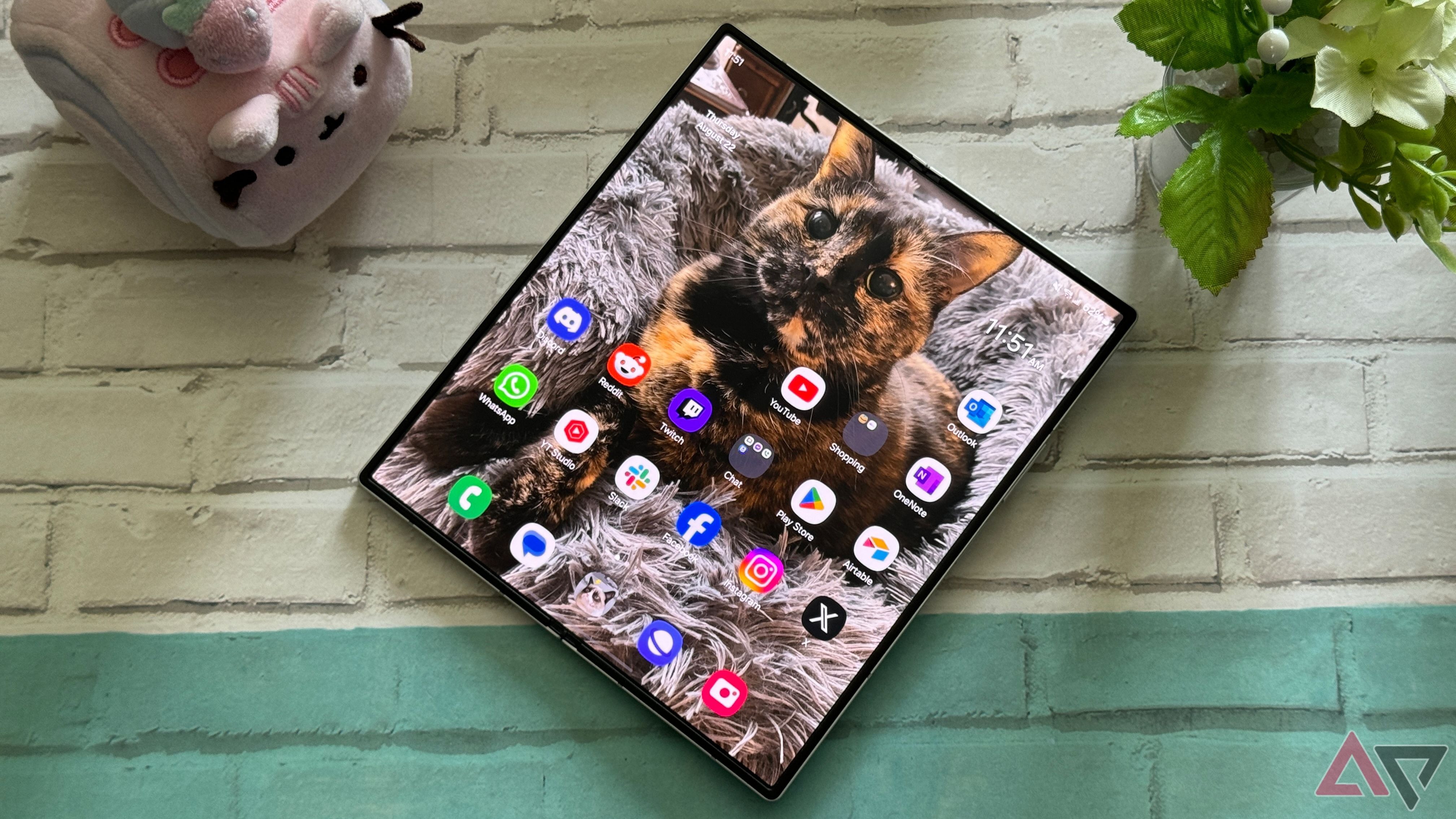Vivo X Fold 5 so sánh Galaxy Z Fold 7: Điện thoại gập nào tốt hơn? - 5