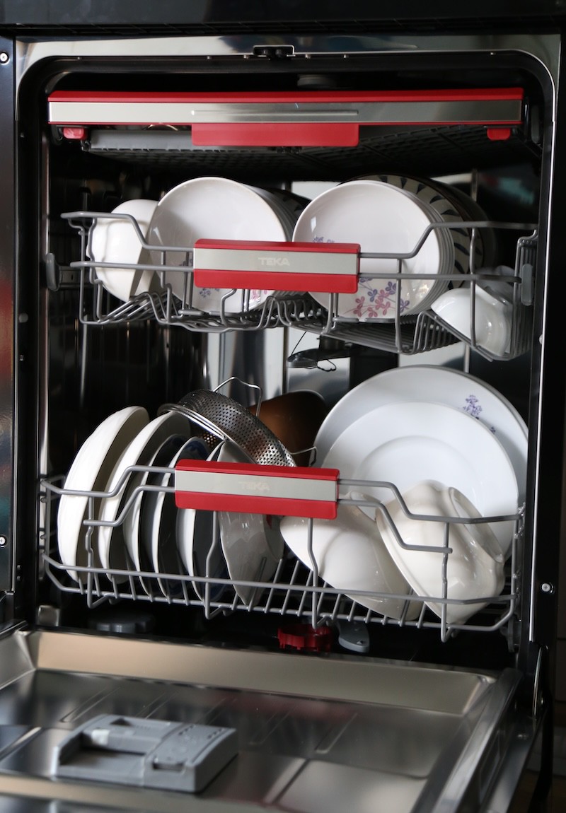 Máy rửa chén tự động có tia UV diệt khuẩn, công nghệ sấy khí nóng - 2