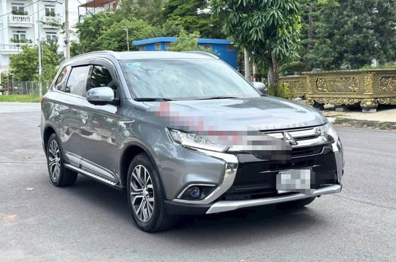 Mitsubishi Outlander hàng hiếm, giá tốt trên chợ mạng - 3