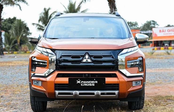 Giá xe Mitsubishi Xpander Cross tháng 6/2025, ưu đãi tới 75 triệu đồng - 3