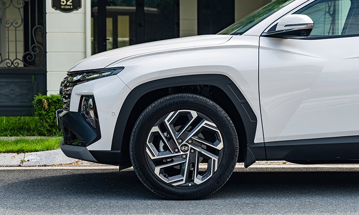 Giá xe Hyundai Tucson tháng 7/2025, bản N Line 989 triệu đồng - 5