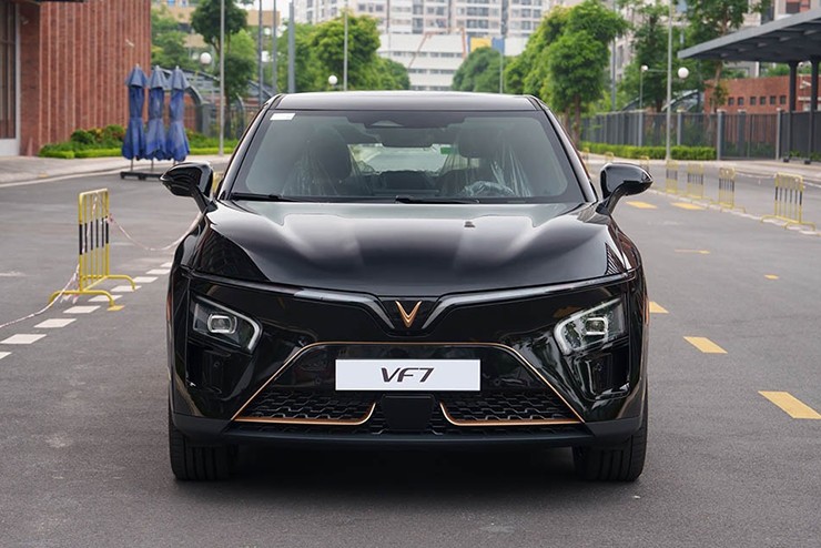 Giá xe điện VinFast VF 7 mới nhất tháng 7/2025 - 3