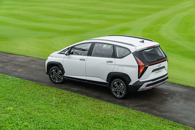 Giá xe Hyundai Stargazer mới nhất tháng 7/2025 - 8