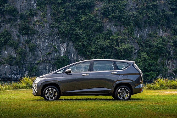 Stargazer: SUV giá rẻ nhưng "thở" không khí cao cấp - 3
