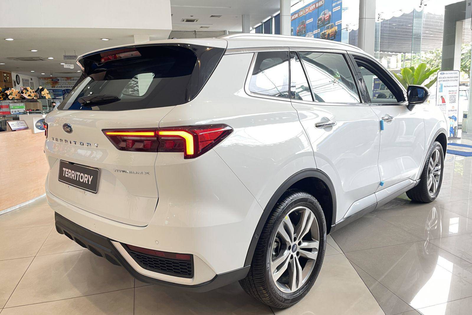 Ford Territory so kè Mazda CX-5: Ai mới là "lâu đài di động" đích thực? - 7