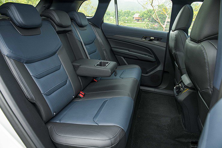 Ford Territory so kè Mazda CX-5: Ai mới là "lâu đài di động" đích thực? - 15