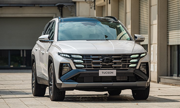 Giá xe Hyundai Tucson niêm yết và lăn bánh tháng 8/2025 - 3