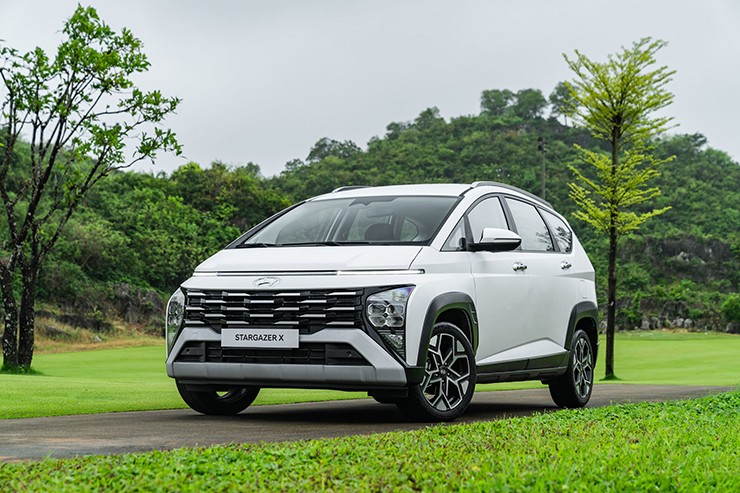 Giá xe Hyundai Stargazer niêm yết và lăn bánh tháng 8/2025 - 3